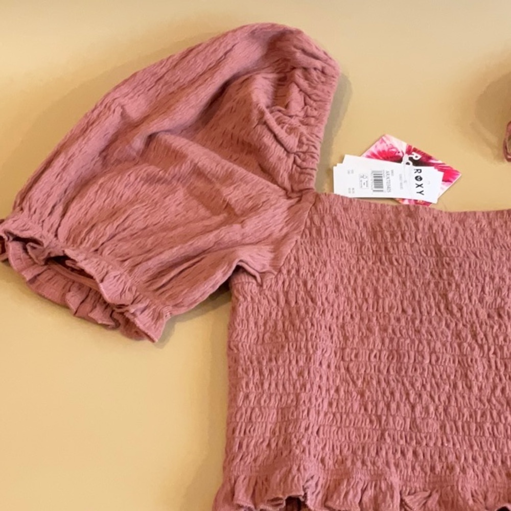 Roxy Sunset walks mauve Textured Top - Picture 5 of 9
